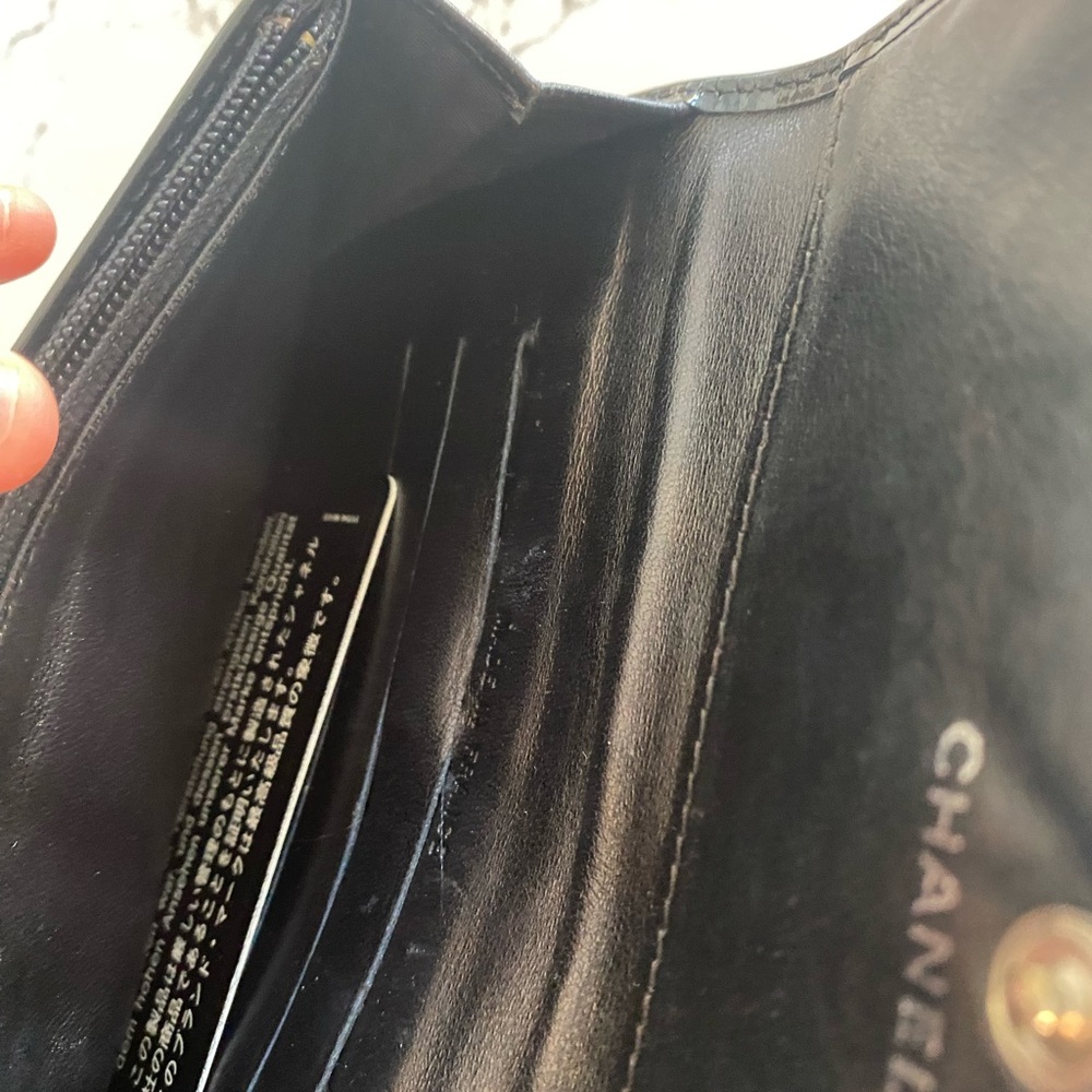 Chanel Black Patent Leather CC Logo Wallet Clutch - Picture 7 of 11